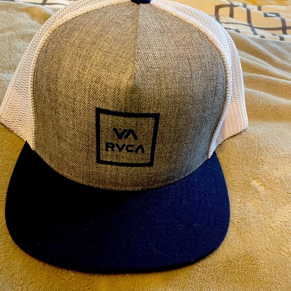 Snap back RVCA hat - Picture 1 of 2